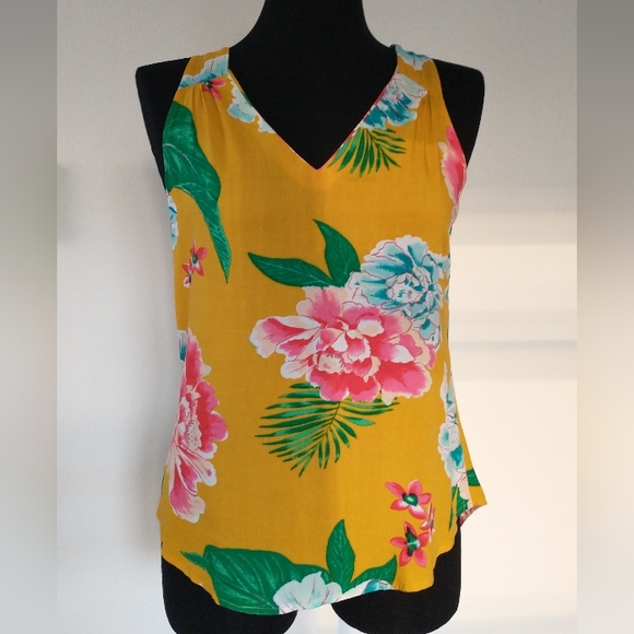 Tops - Yellow Floral Print Sleeveless Tunic Tank Top